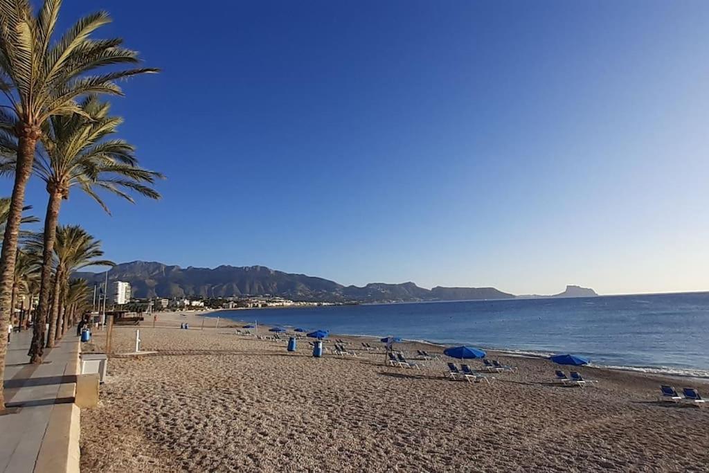 House In The Center Of Albir, 2 Min Walk From The Beach 阿尔比尔 外观 照片