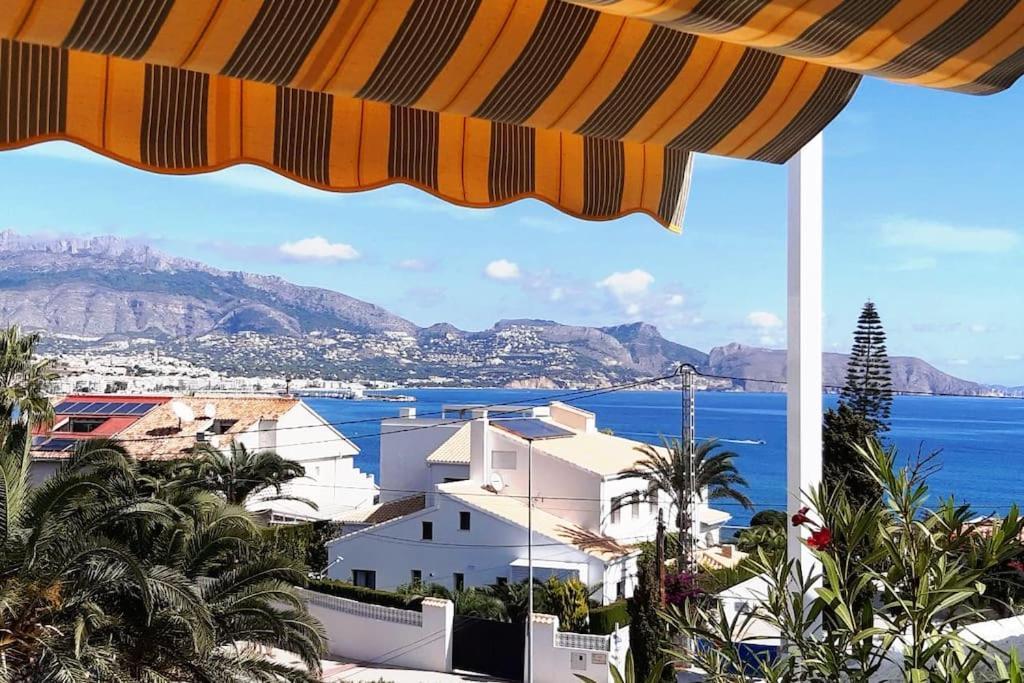House In The Center Of Albir, 2 Min Walk From The Beach 阿尔比尔 外观 照片