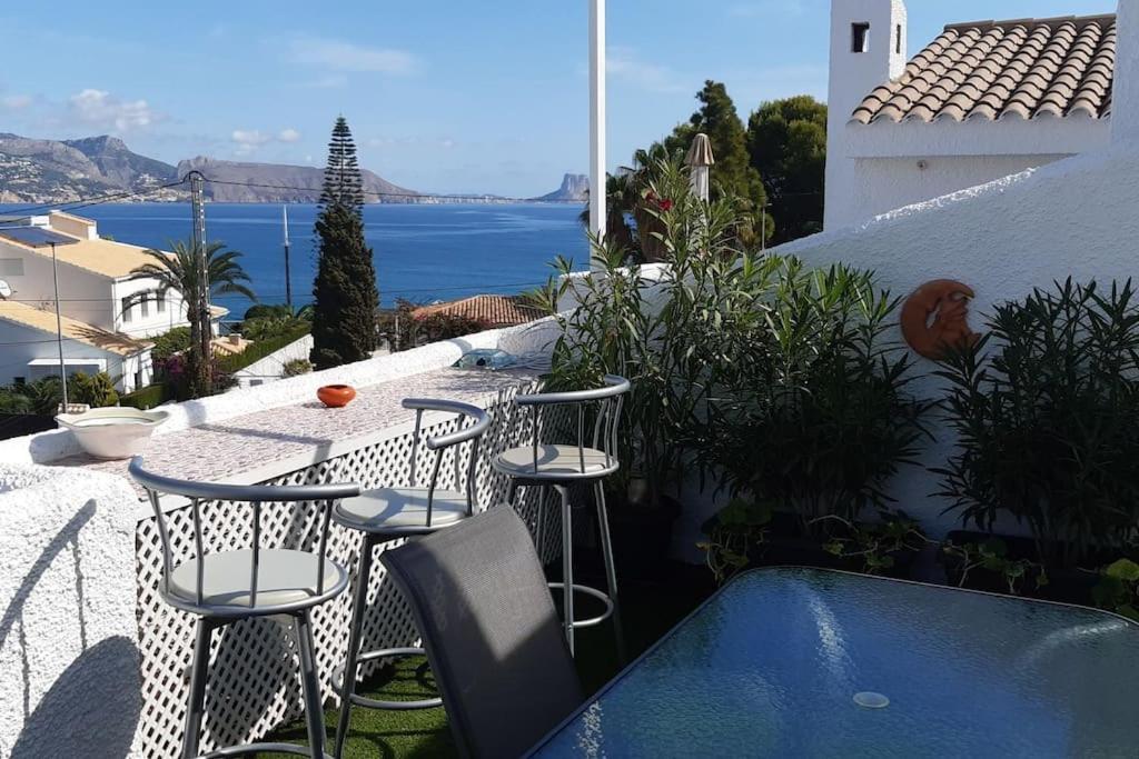 House In The Center Of Albir, 2 Min Walk From The Beach 阿尔比尔 外观 照片