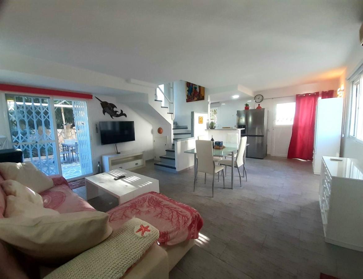 House In The Center Of Albir, 2 Min Walk From The Beach 阿尔比尔 外观 照片